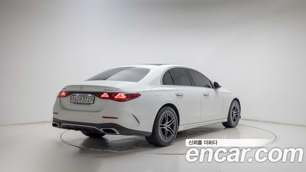 Mercedes-Benz E-Class 2025, фото 2