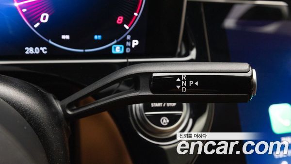 Mercedes-Benz E-Class 2025, фото 9