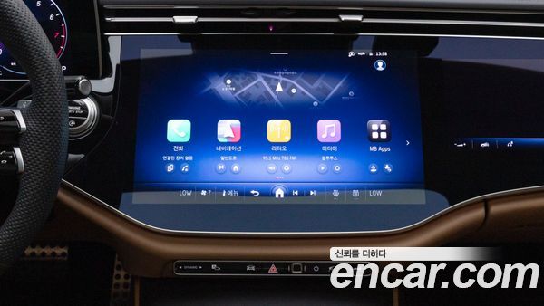 Mercedes-Benz E-Class 2025, фото 14