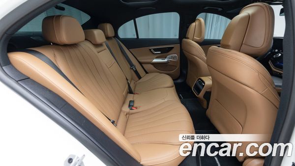 Mercedes-Benz E-Class 2025, фото 15