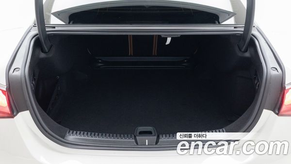 Mercedes-Benz E-Class 2025, фото 20