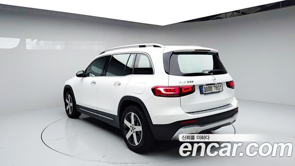 Mercedes-Benz GLB 2020, фото 6