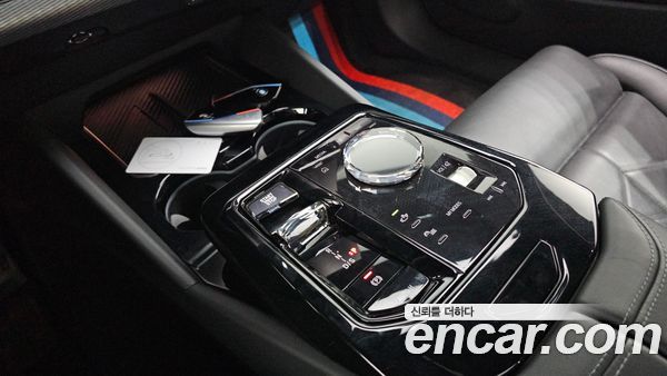 BMW 5 Series 2024, фото 9