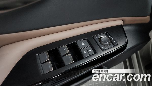 Lexus ES 2022, фото 30