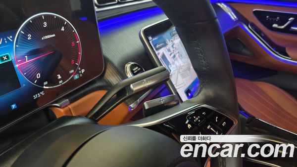 Mercedes-Benz S-Class 2022, фото 9