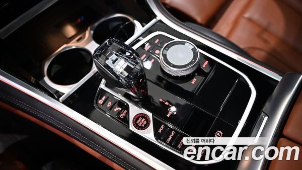 BMW 8 Series 2023, фото 11
