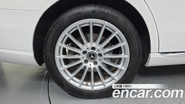 Mercedes-Benz E-Class 2021, фото 5