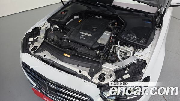 Mercedes-Benz E-Class 2021, фото 6
