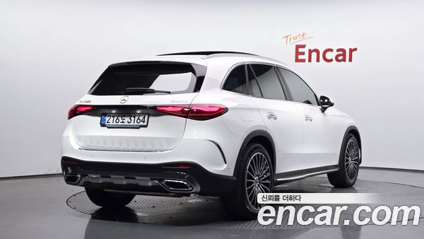 Mercedes-Benz GLC 2025