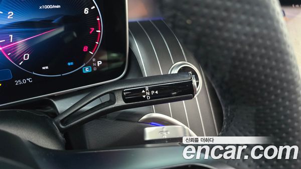 Mercedes-Benz GLC 2025, фото 11
