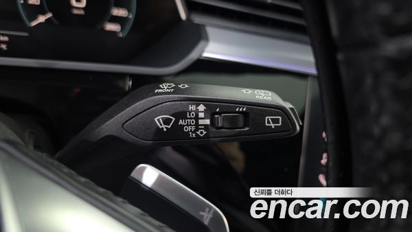 Audi e-tron 2020, фото 29