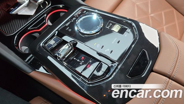 BMW 5 Series 2024, фото 11