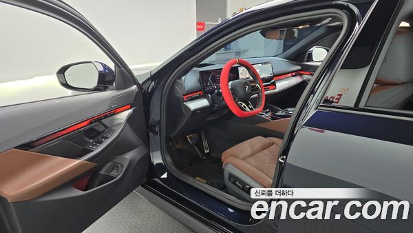 BMW 5 Series 2024, фото 12