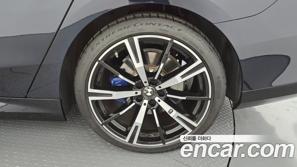 BMW 5 Series 2024, фото 6