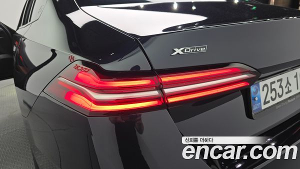 BMW 5 Series 2024, фото 8