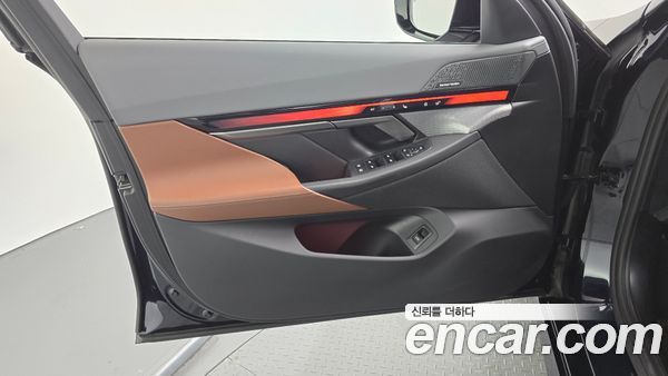 BMW 5 Series 2024, фото 13