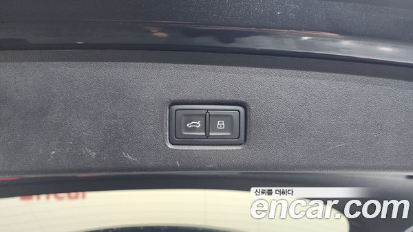 Audi Q4 e-tron 2022, фото 24