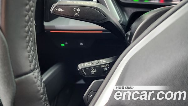 Audi Q4 e-tron 2022, фото 30