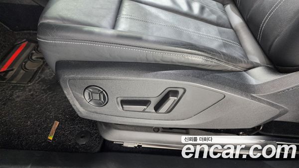 Audi Q4 e-tron 2022, фото 31