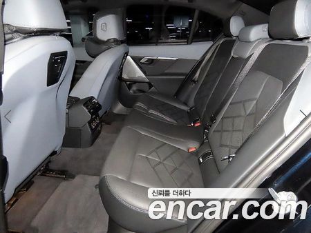 BMW 5 Series 2025, фото 7