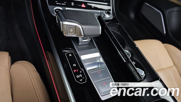 Audi A8 2021, фото 11