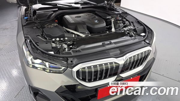 BMW 5 Series 2025, фото 6