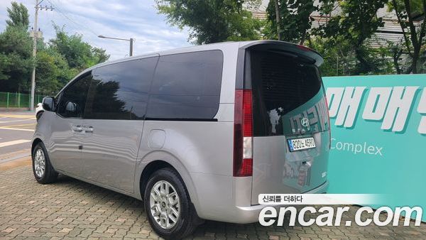 Hyundai Staria 2025, фото 3