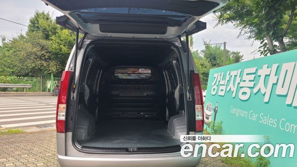 Hyundai Staria 2025, фото 9