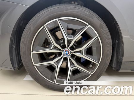 BMW 5 Series 2026, фото 5