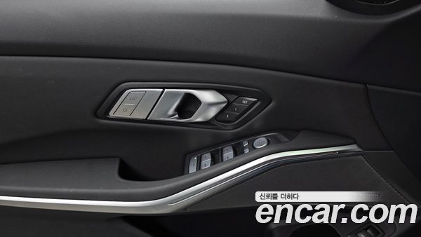BMW 3 Series 2025, фото 28