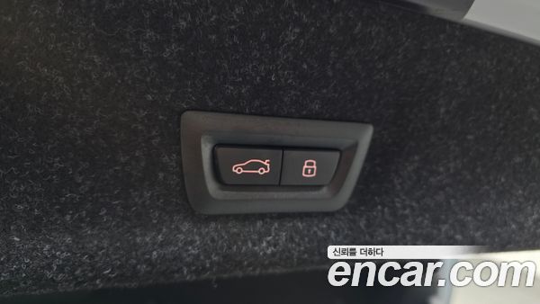 BMW 3 Series 2025, фото 30