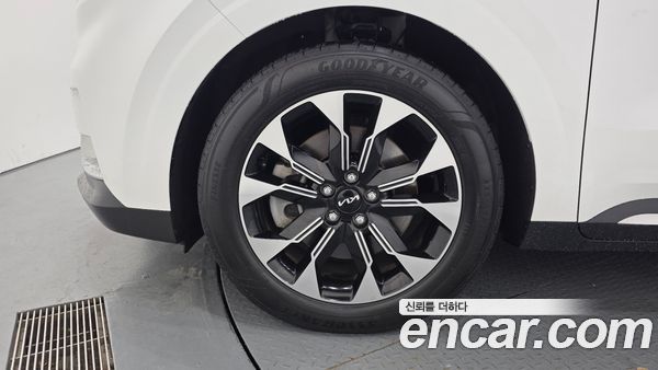 Kia Carnival 2023, фото 5
