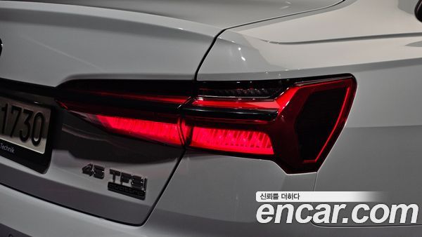 Audi A6 2023, фото 9
