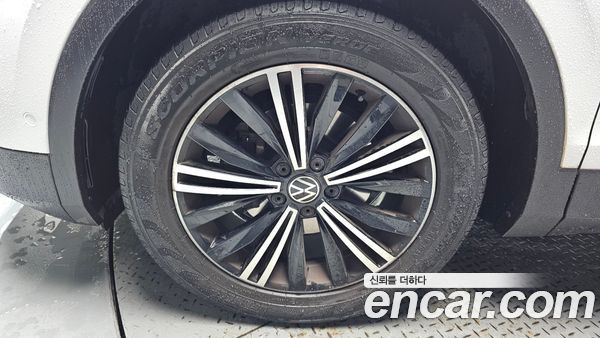 Volkswagen Tiguan 2021, фото 4