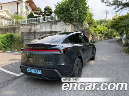 Tesla Model Y 2025, фото 5
