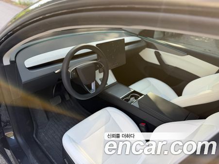 Tesla Model Y 2025, фото 10