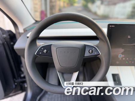 Tesla Model Y 2025, фото 12
