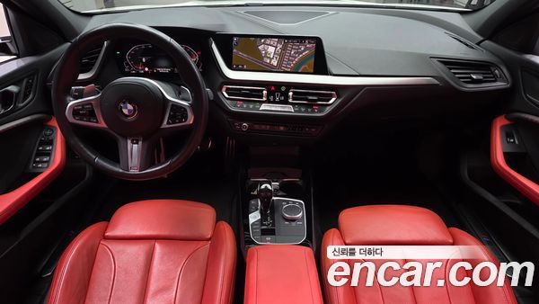 BMW 1 Series 2021, фото 10
