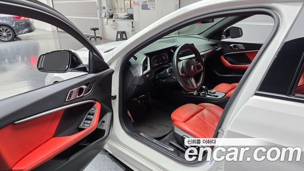 BMW 1 Series 2021, фото 13