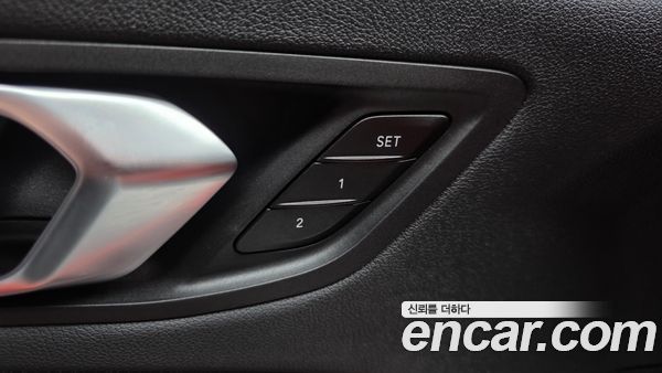 BMW 1 Series 2021, фото 30