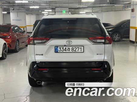 Toyota RAV4 2025, фото 5