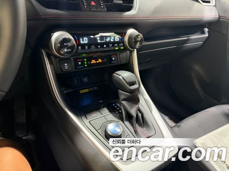 Toyota RAV4 2025, фото 11
