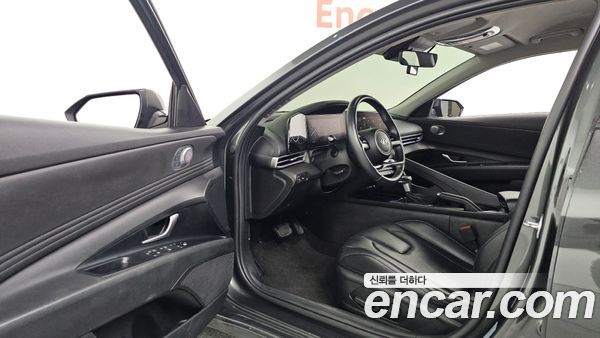 Hyundai Elantra 2023, фото 10
