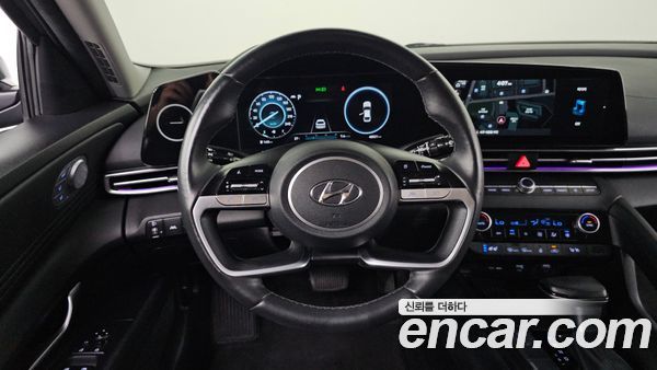 Hyundai Elantra 2023, фото 13