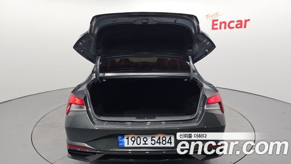 Hyundai Elantra 2023, фото 20