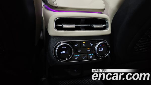 Genesis GV70 2024, фото 29