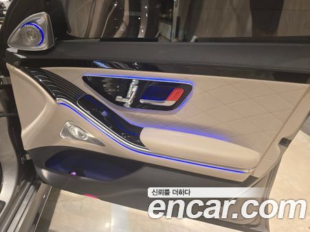 Mercedes-Benz S-Class 2022, фото 12