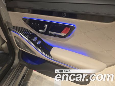 Mercedes-Benz S-Class 2022, фото 14