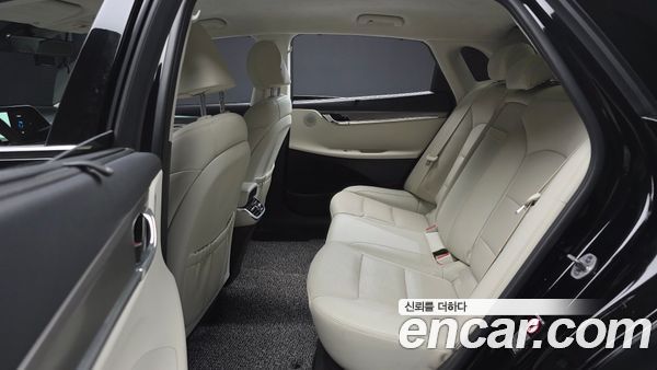Hyundai Grandeur 2023, фото 16