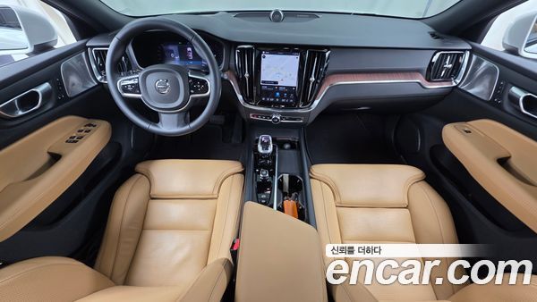 Volvo V60 2024, фото 10